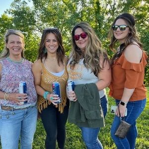 Meet your Posher, Olivia